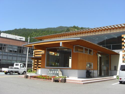 土佐町役場外観