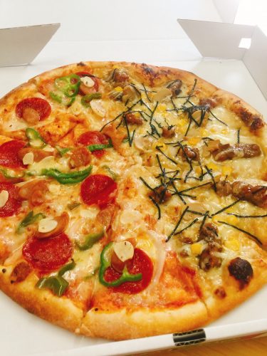 「PIZZA アルト」のピザの写真